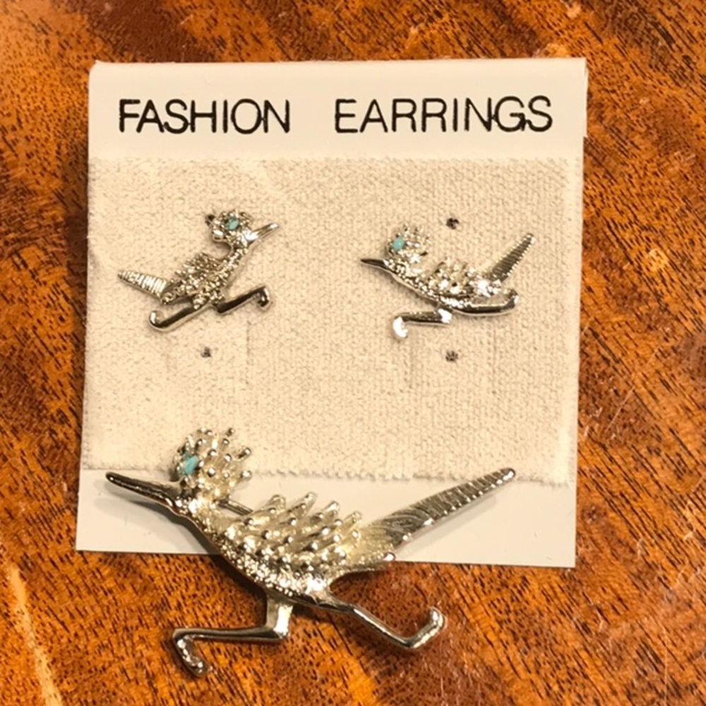 Vintage earrings necklace set road runner new rare